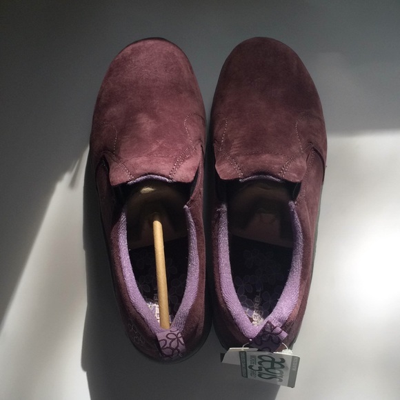 Shoes - Picture 1 of 5